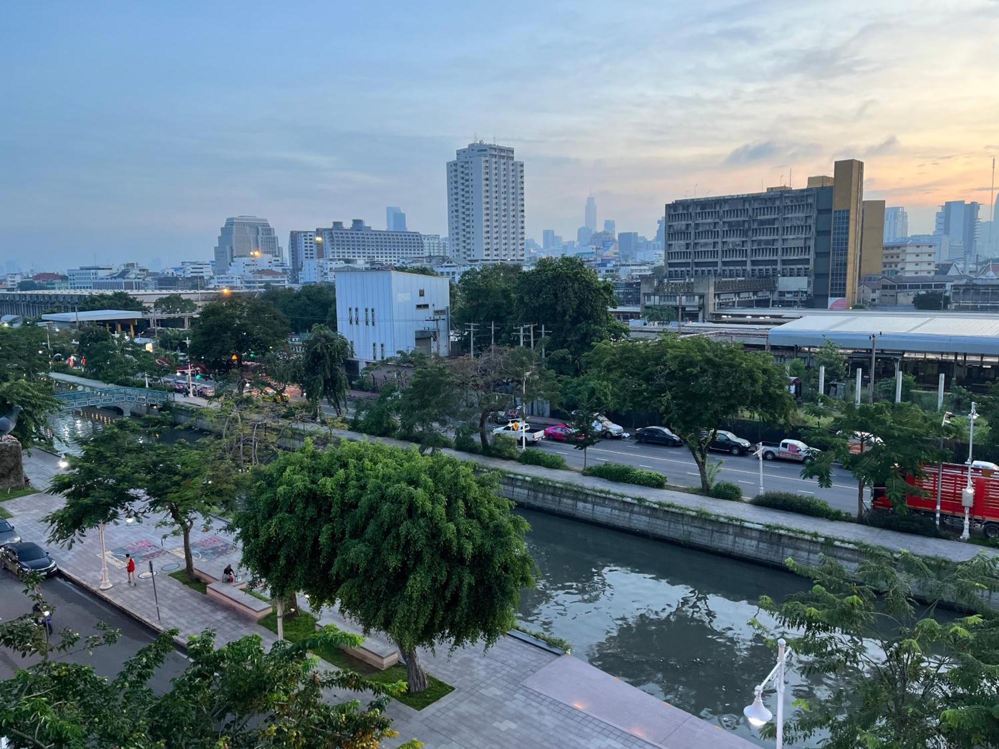 Baan1668 Hometel Near Chinatown One Bangkok Exteriör bild