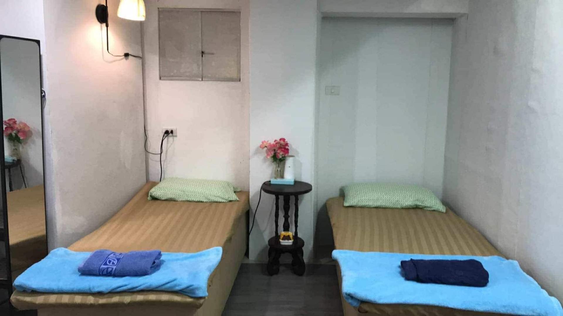 Baan1668 Hometel Near Chinatown One Bangkok Exteriör bild